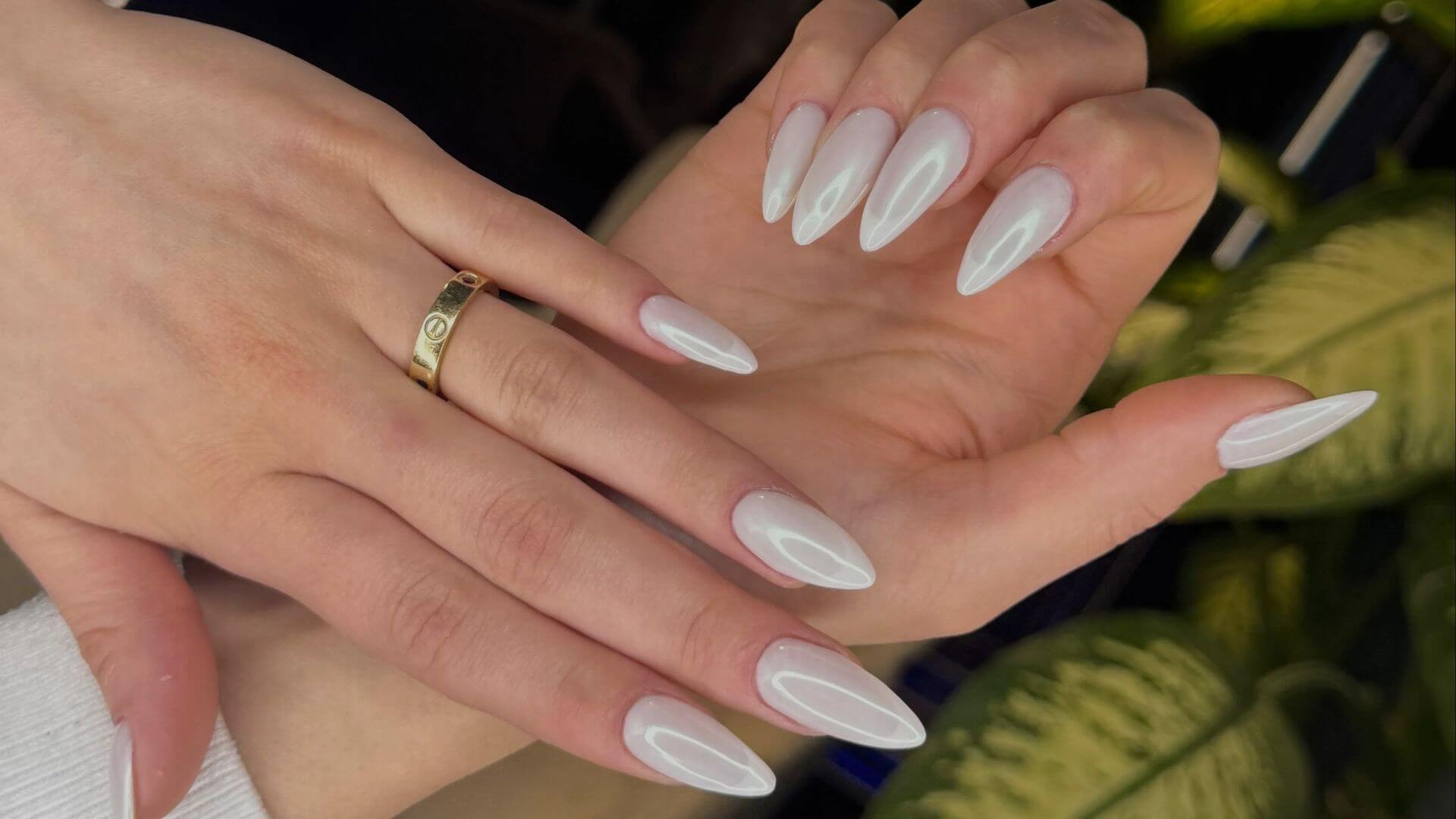 Colores de moda para uñas esta primavera